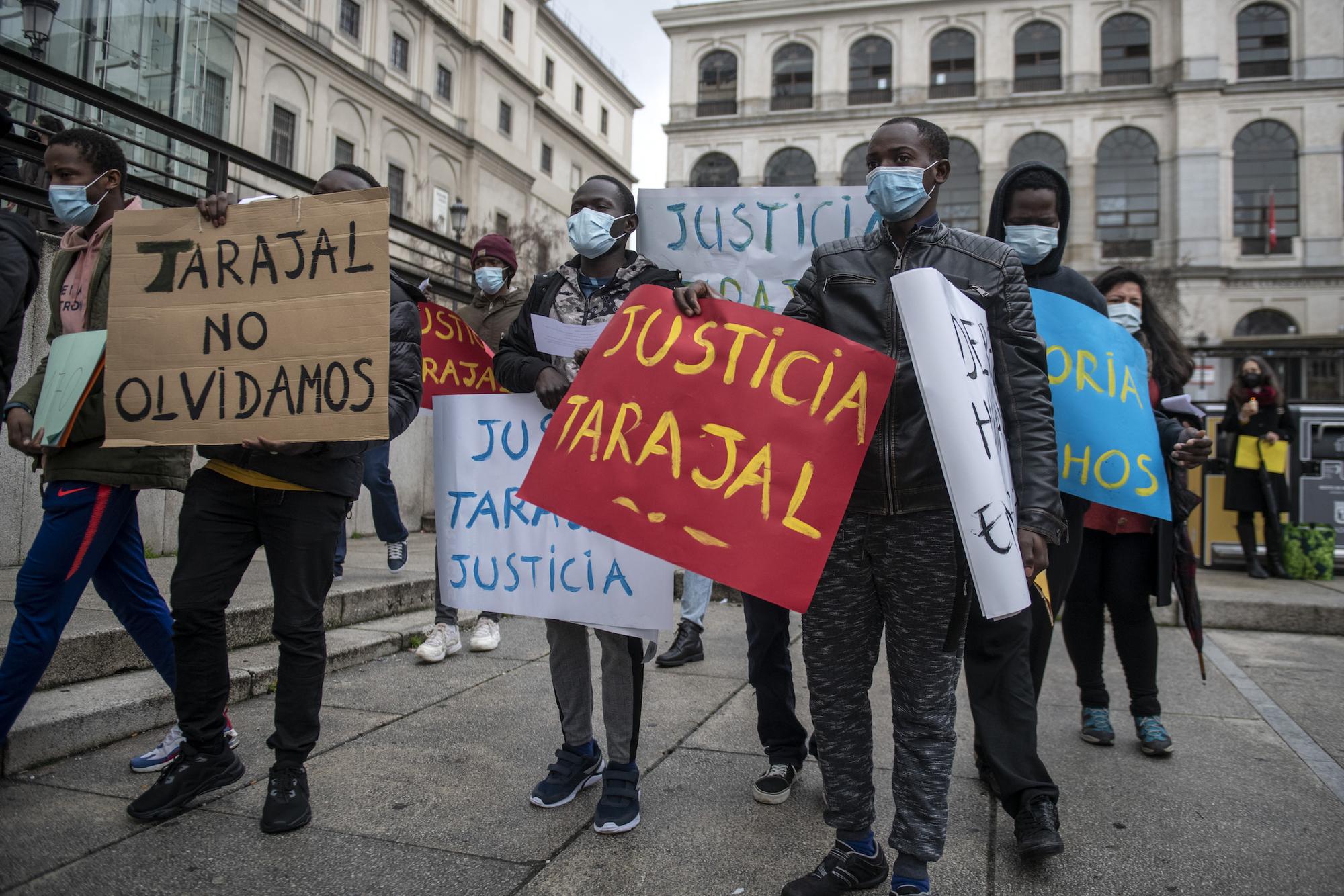Manifestación en Madrid en el séptimo aniversario de la masacre de la playa del Tarajal.  - 1